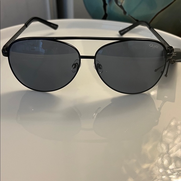 Womens Quay Vivienne Aviator Sunglasses- Black - Picture 5 of 12